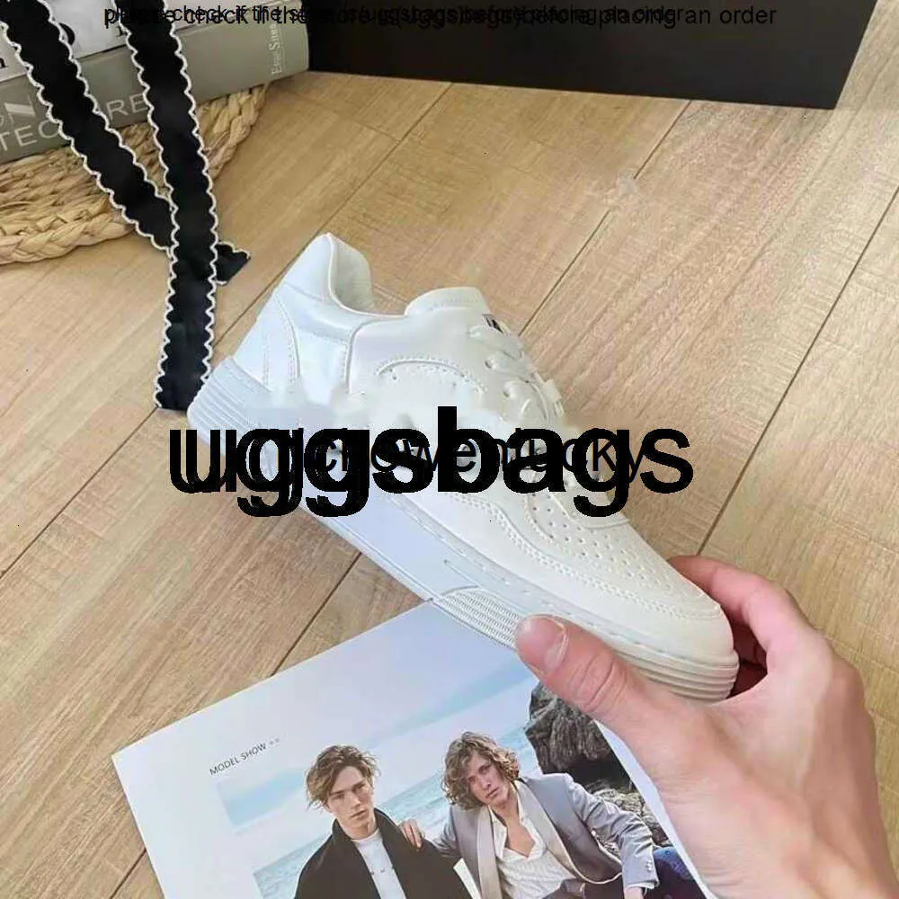 Chic Designer best running shoes for Men and Women Channels Fashion Luxury Sports Casual Trainers Classic Sneaker Design High Quality