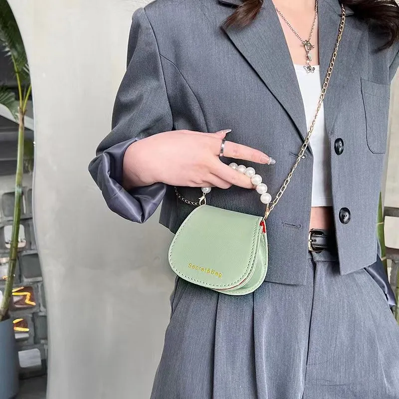 DHgate.com:Pearl Embellished Rhombus Mini Crossbody Bag