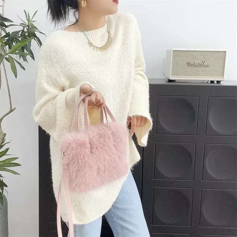 DHgate.com:Faux Fur Crossbody Bag: Plush Winter Tote with