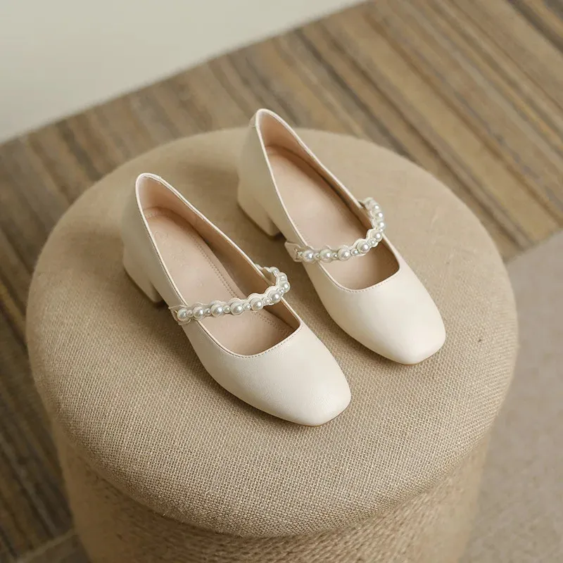 Spring pearl band mary jane pump heels with square toe and 2.5 in