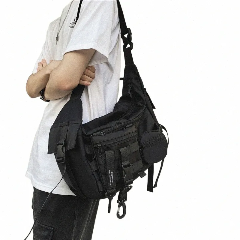 DHgate.com:2024Large Capacity Shoulder Bag for Men - Trendy