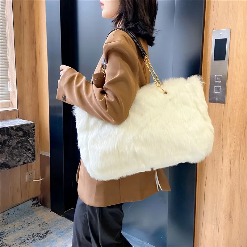 Winter Women Bag Luxury Faux Fur Shop Totes Bag Metal Chain Handbag Plush Trendy 2021 New Shoulder Bags Cold Woollen Design W3uF From 31 82 DHgate