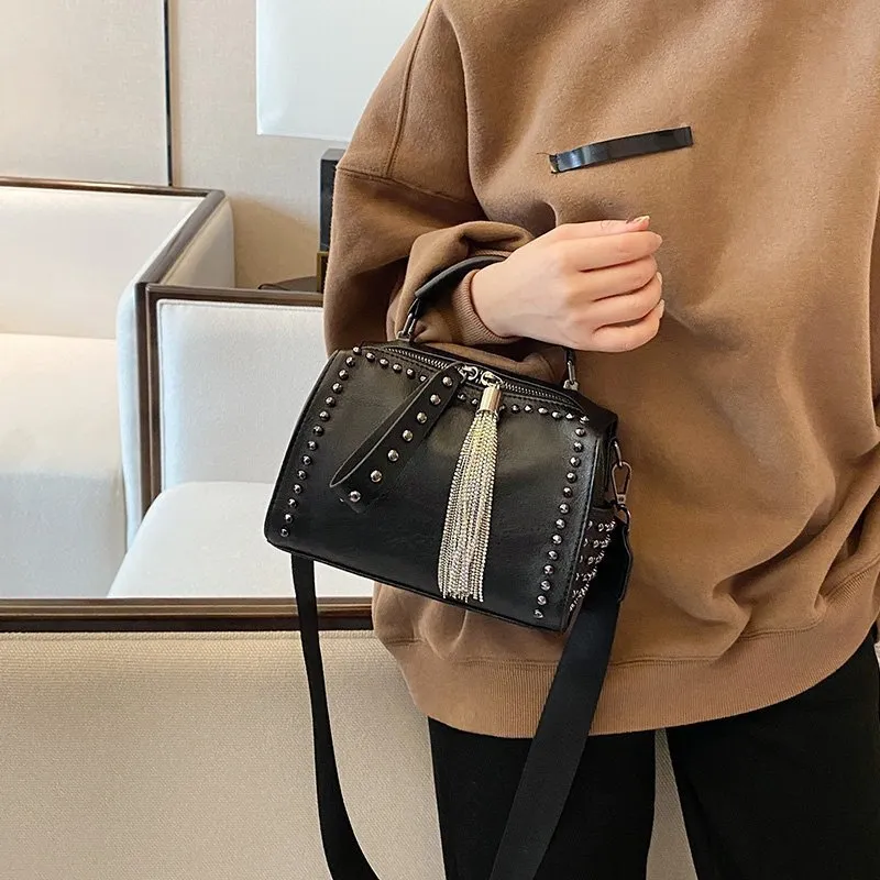 【KOOLOSET】Rivet Detail Zipper Cross Bag ZipperCrossbody_Oat_Front.jpg?