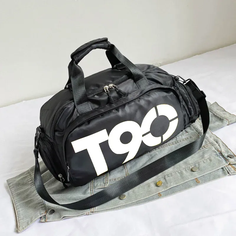 Amazon.com | BAGSMART Gym Bags for Men Women, Foldable