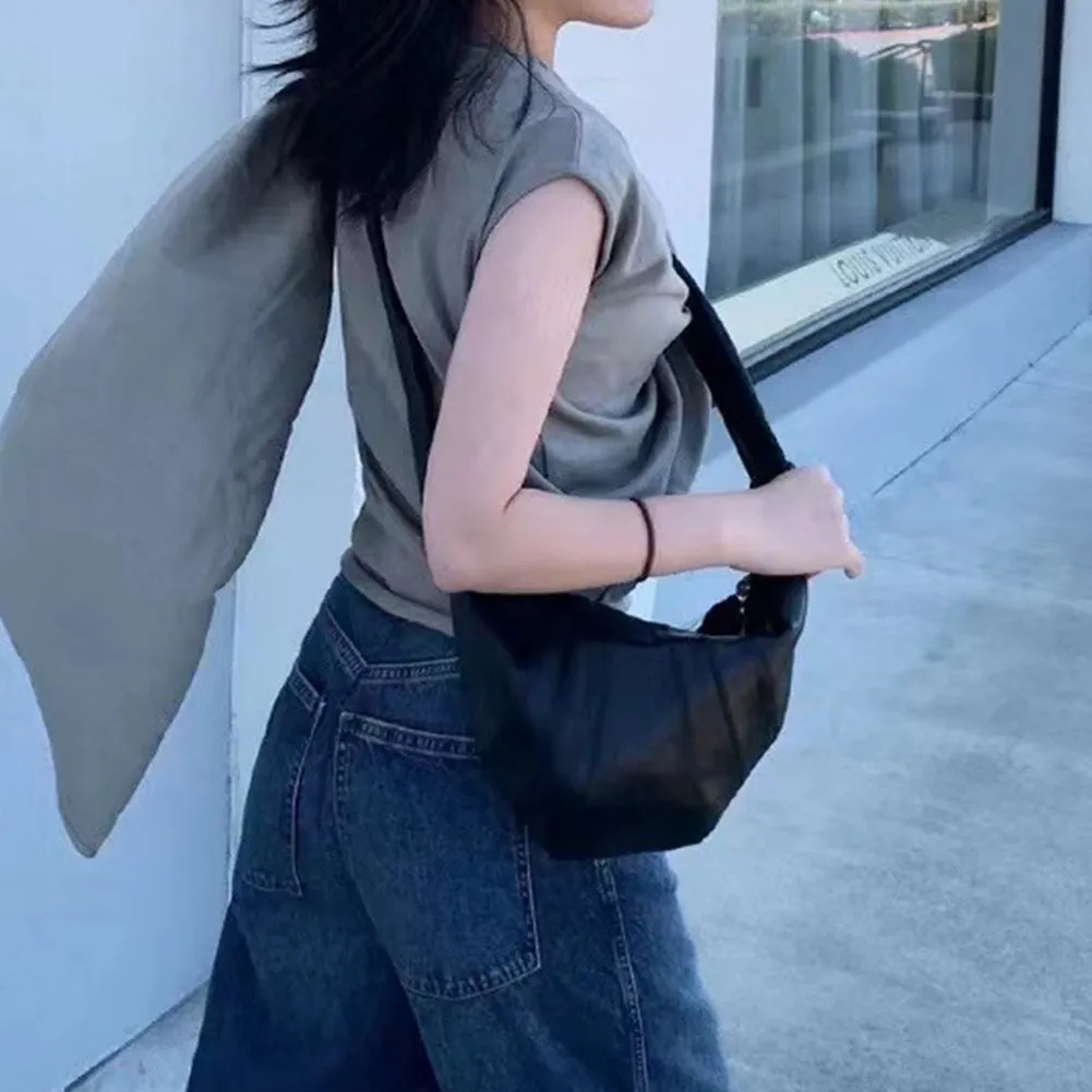 DHgate.com:Stylish Half Moon Crossbody Bag for Women - Chic