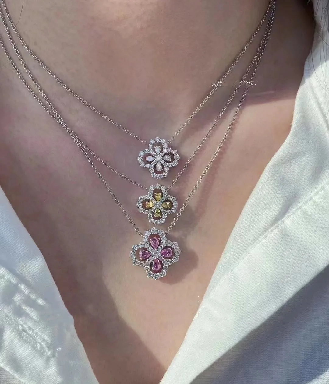 Designer HW Loop 25 Sterling Silver Diamond Pendant Flower Designer HW Loop 25 Sterling Silver Diamond Pendant Flower