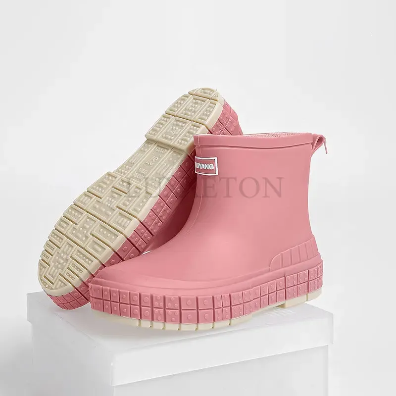 Zapatos bajos de mujer para lluvia, antideslizantes, impermeables, de PVC, botines de trabajo, botas de agua, de moda, color liso, plataforma, cubrezapatos 240618_voghion.com
