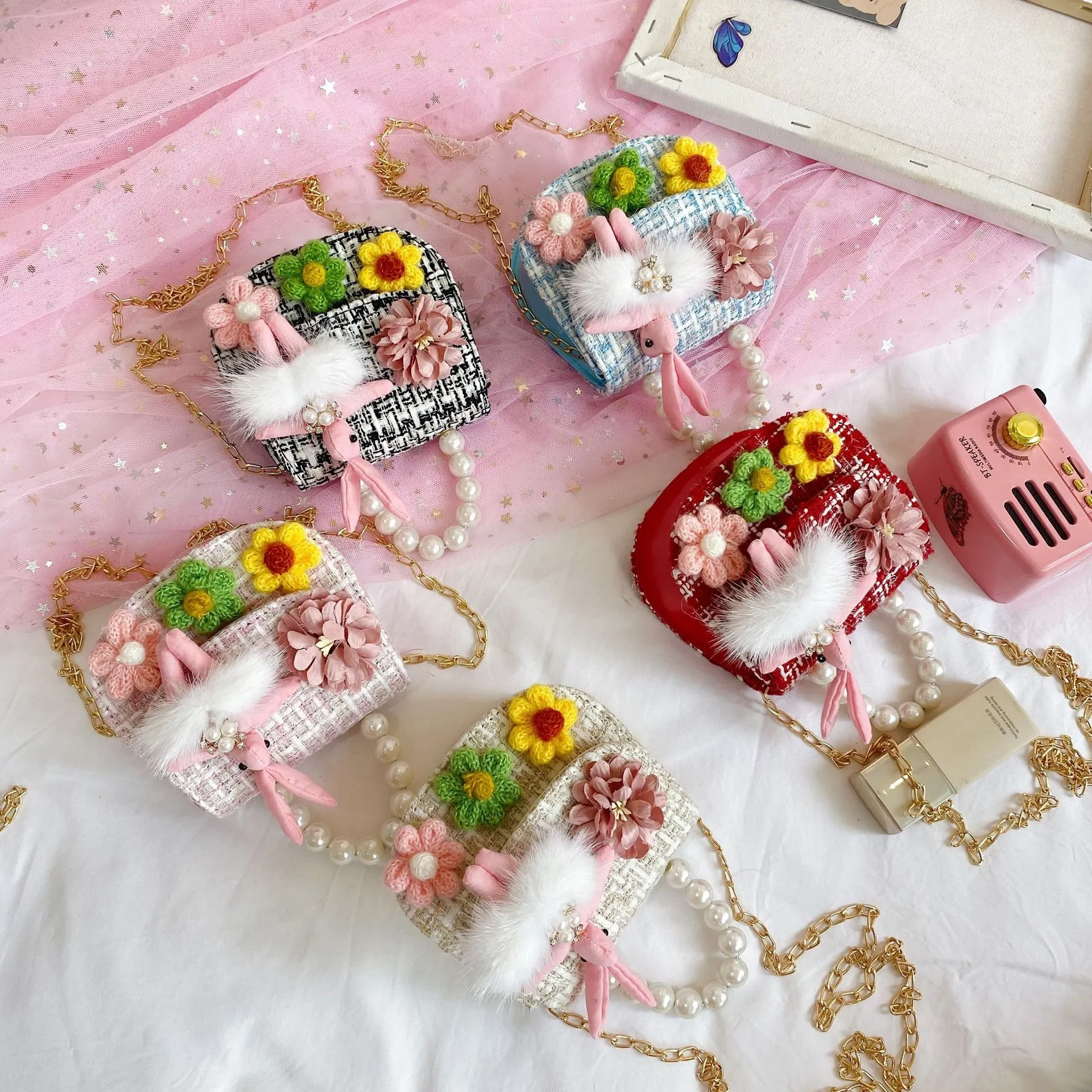 DHgate 2024 Girls Pearl Shoulder Bag Cute Cartoon Crossbody Purse with Metal Chain Bags Luggage Accessories
