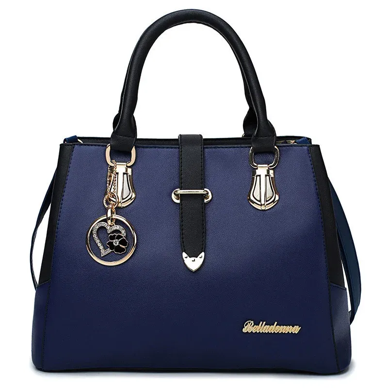 Elegant Leather Shoulder Bag - Chic Crossbody, Sweet