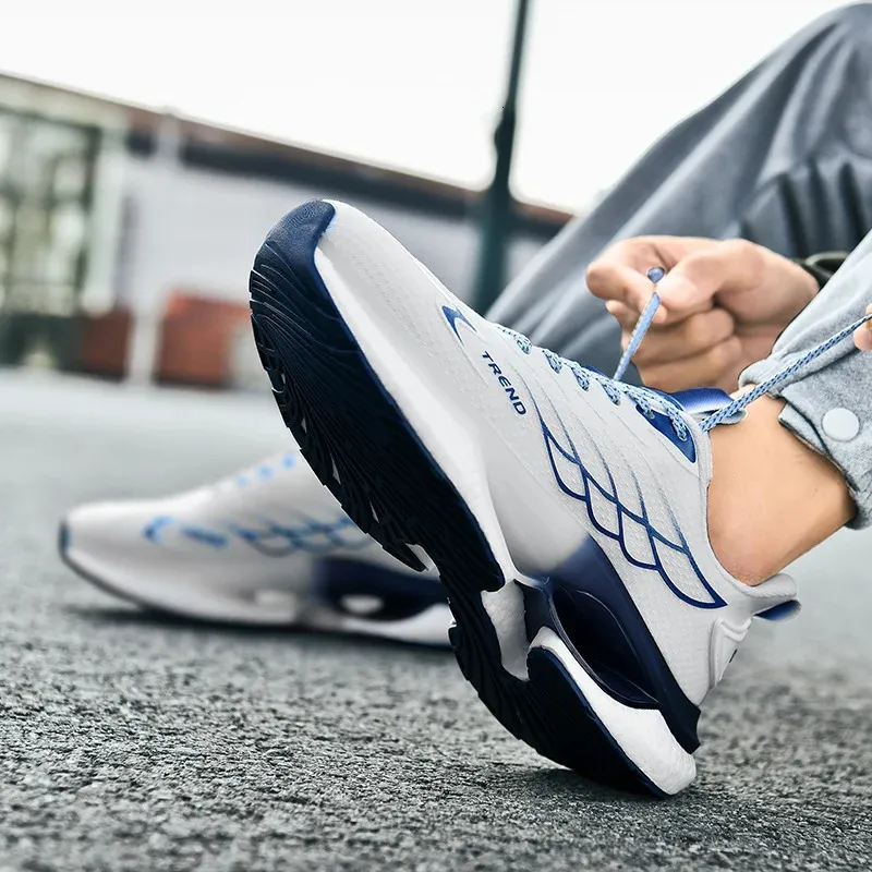 Soft sole sports shoes for men breathable popcorn sole  display picture 3