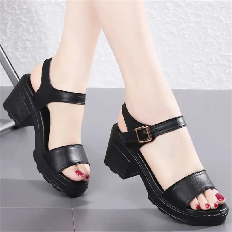 Womens Badminton Orthopedic Slippers For Ladies With Low Heel Key Height 34 39 Sports Shoes For Special Occasions From Forevermme 26.11 In Bulk DHgate.Com
