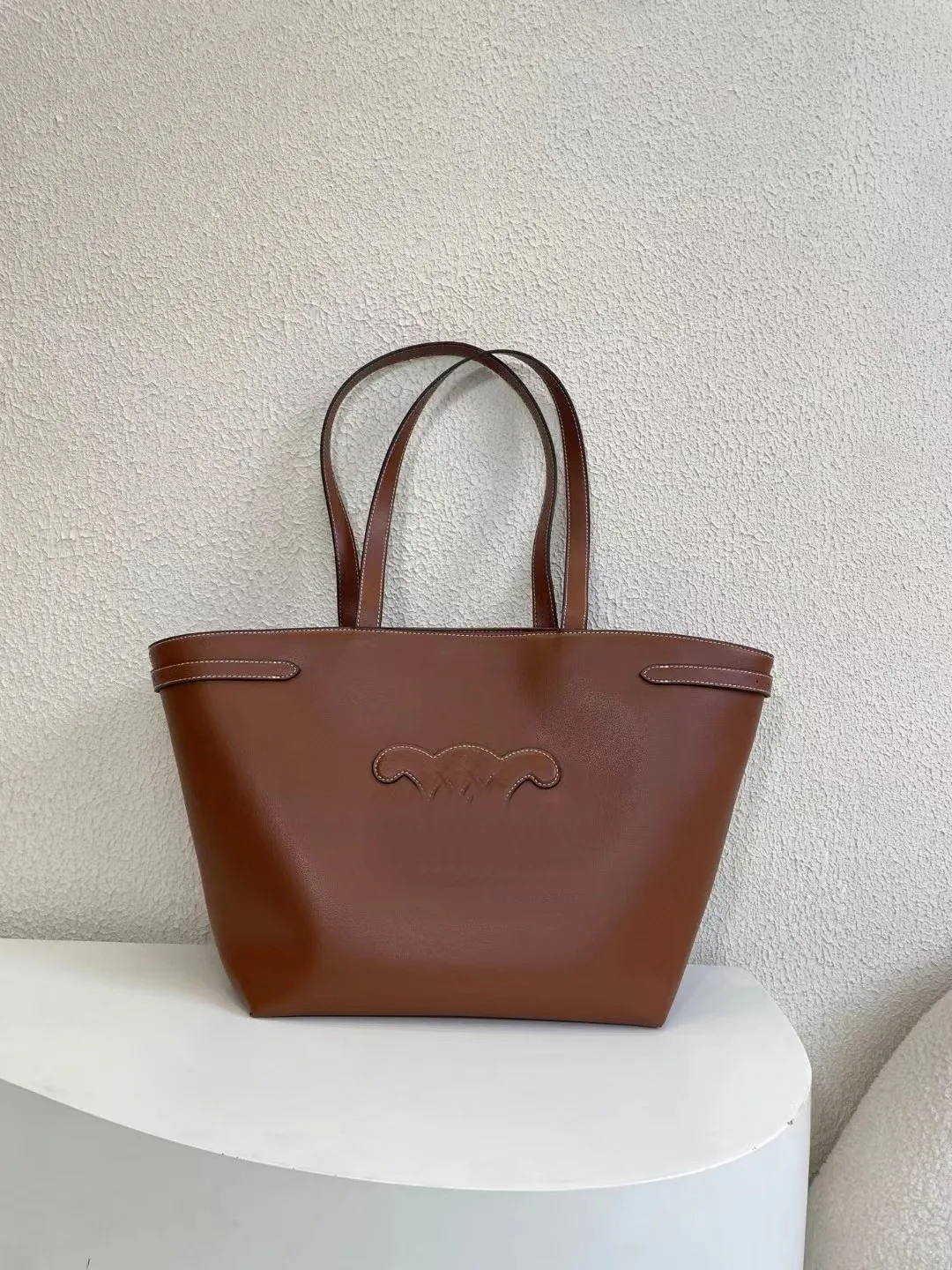 Premium Cowhide Leather Tote: New Summer Bag, Large Capacity