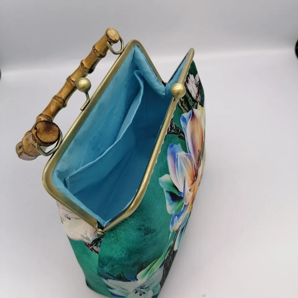 Wood Hand Lock Shell Bags Vintage Designer Bag Women Shoulder Crossbody Bag Chain Tote Womens Handbags Purses Free Ship V9d1 From 47 22 DHgate