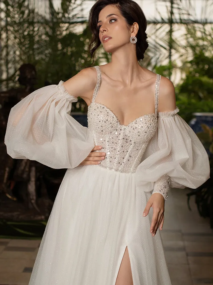 Elegant Beaded Detachable Puff Sleeves Tulle Wedding Dress