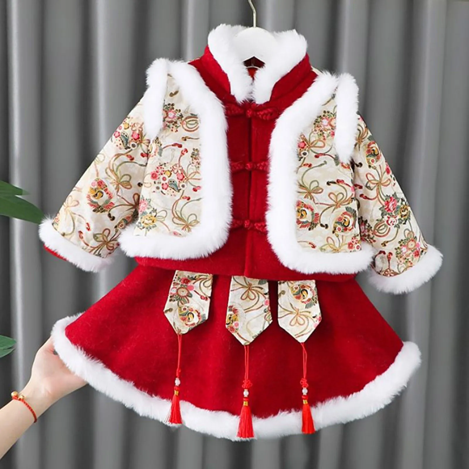 Hanfu Baby Girls Winter Clothes Velvet Tang Suit Coat and Fleece-Lined Dress  for Chinese New Year from Dhgate Waistcoat - price 39.07, image size:1600x1600