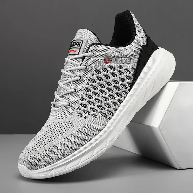 Mens Running Shoes Mesh Lace-up Lightweight Summer Sports  display picture 1