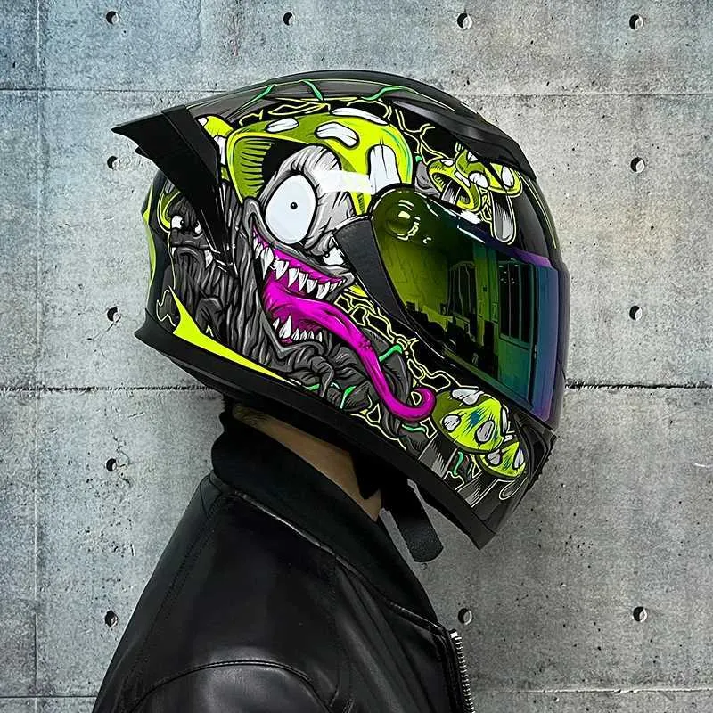 can you use a skateboard helmet for snowboarding Should You Wear a Helmet When Skateboarding?