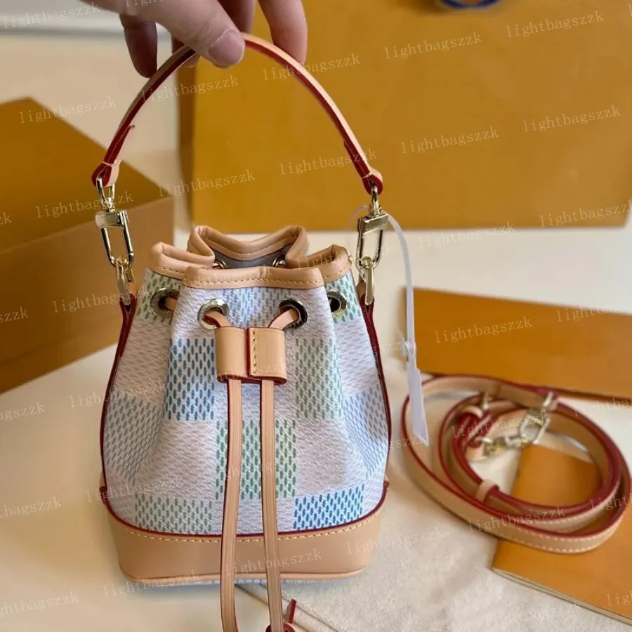 Women's luxury handbags hotsell