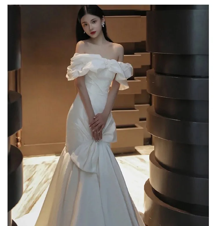 Boat Neck Satin Wedding Dress Floor-Length Maxi for Bride and Evening Guest  from Dhgate Bridesmaid Dress - price 208.21