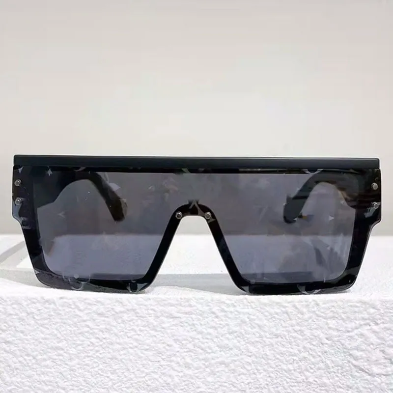 Mens Square Vincent Chase Sunglasses With UV400 Protection Mens Square Vincent Chase Sunglasses With UV400 Protection