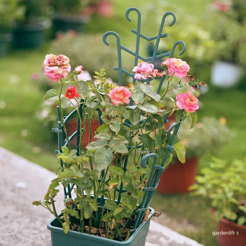Dollhouse Red Roses Climbing Wire Trellis - 1:12 Scale Miniature Garden Accessory, Metal, Approx. 5.25 Inches High - View #6