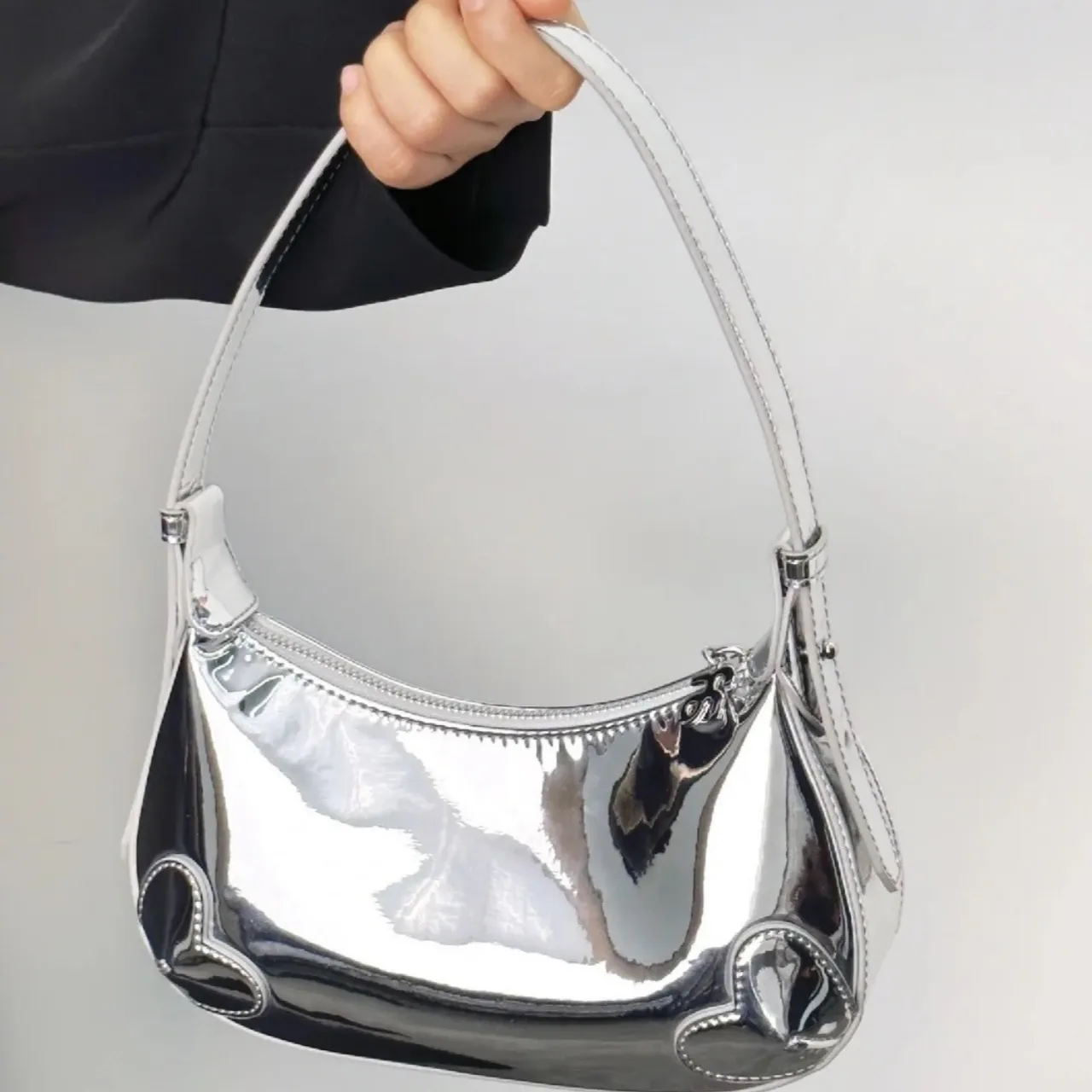 ★dumaro★ Ruel shoulder bag silver DHgate.com:High-End Silver Crescent Bag: Unique Underarm