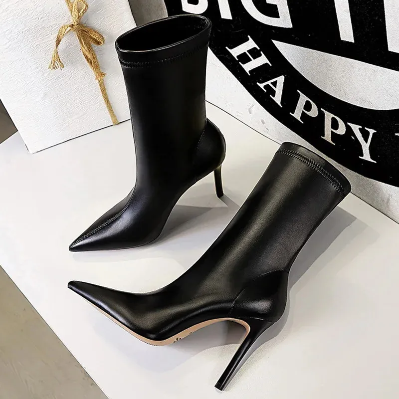 Winter Warm Plush Leather boots near me for Women - 75cm/10cm High 