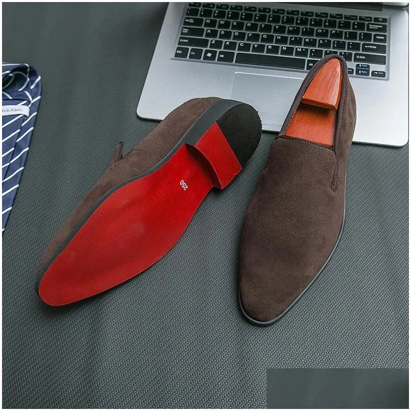 Dress Shoes Spring Italiaans Designer Merk Suède Leer Zakelijk Kantoor Heren Bruin Nachtclub Feest Loafers Drop Levering_voghion.com