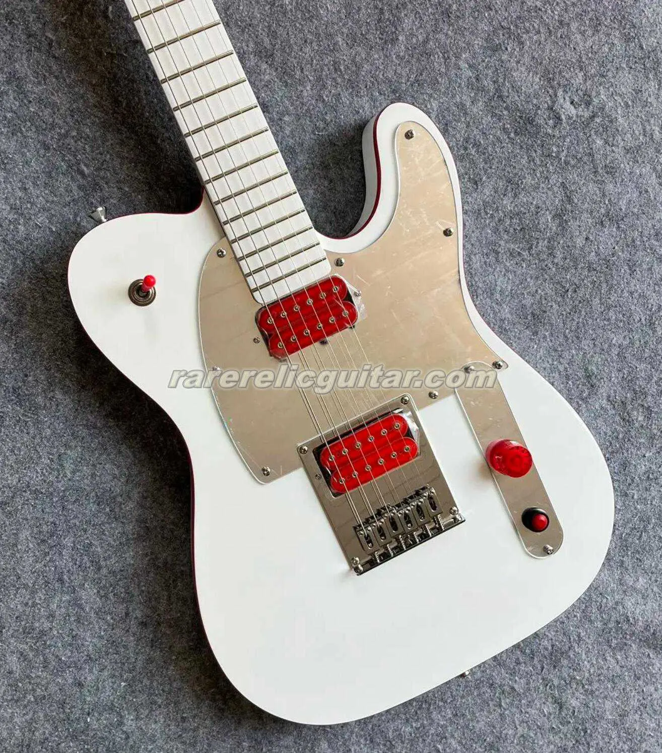 美品 Mavis 初心者向けエレキギター レッド ミラータイプピックガード 美品 Mavis 初心者向けエレキギター レッド ミラータイプピックガード