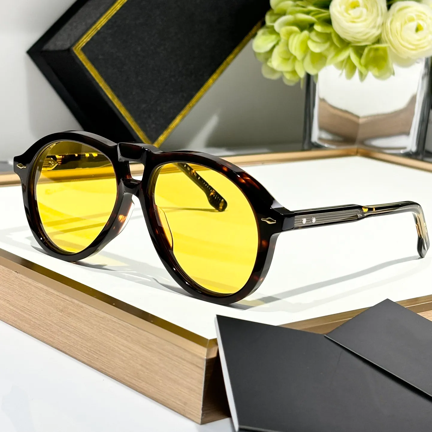 VALKYRIE UV400 Sunglasses For Men Women Designer Fashion  display picture 2