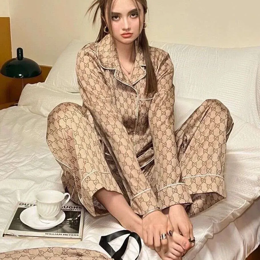 Designer GG Pajamas for Women Spring Fall Collection Long Sleeved Pants Printed Letters Flip Collar Thin Style Home Clothing Set