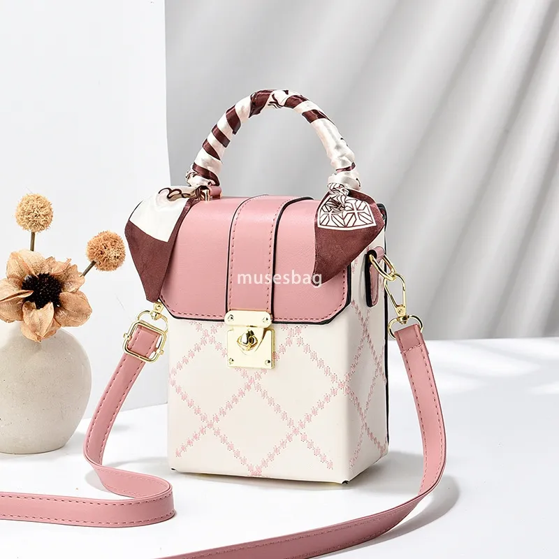 Korean Style Niche Summer Ins Small Square Bag Fashion Shoulder Shell Women's Bag