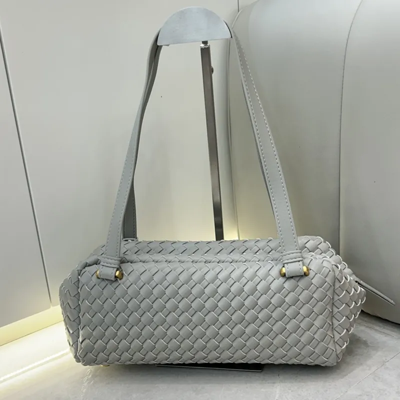 Weave purse hotsell
