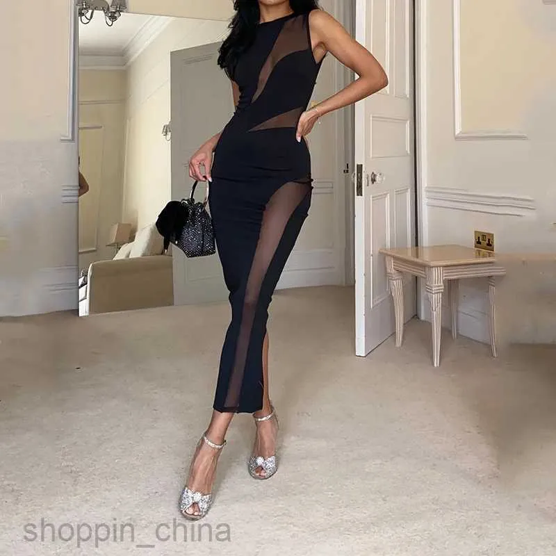 Summer Chic: Solid Color Hip Wrap Tight Hollow Long Dress for Women - Basic Casual Fashion