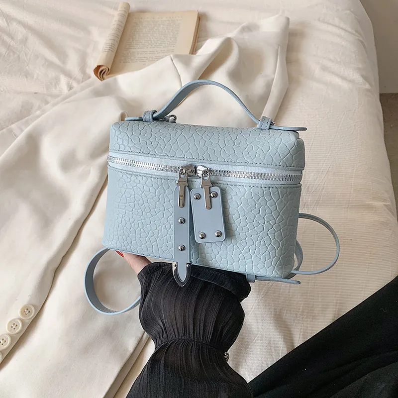 ショルダーバッグ・ポシェット ^MUCENT^ Banon Silver Square Shoulder Bag for Men and Women DHgate.com:2024 Korean Stylish Crossbody Bag: One-Shoulder