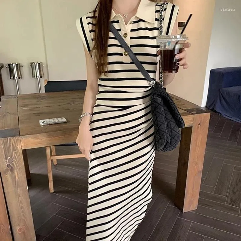 Casual Women Striped Pleated Waist Hooded Collar Buttoned Midi Dress from  Dhgate Basic & Casual Dresses - price 34.61