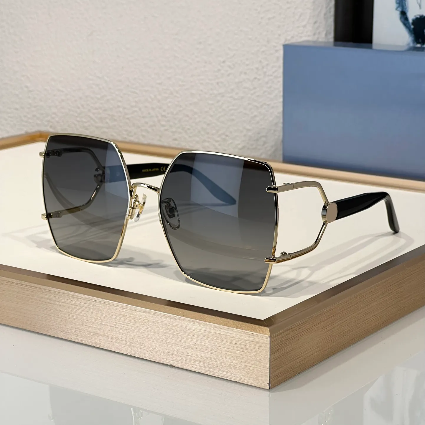 Square Aviator Sunglasses: Stylish Full Frame Sun Glasses for Men Women,  UV400 Protection, Avant-Garde Design Ideal Summer Fashion