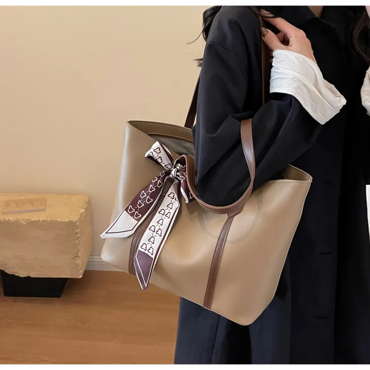 DHgate.com:Womens Premium Shoulder Bag: Versatile Fashion