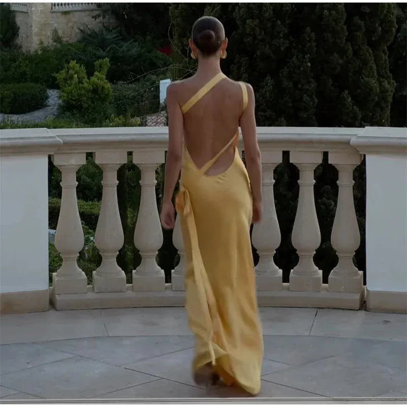 backless dress yellow Pastel Yellow Satin Prom Dresses V-neck Evening Dress Open Back FD6001 –  Viniodress main image 0