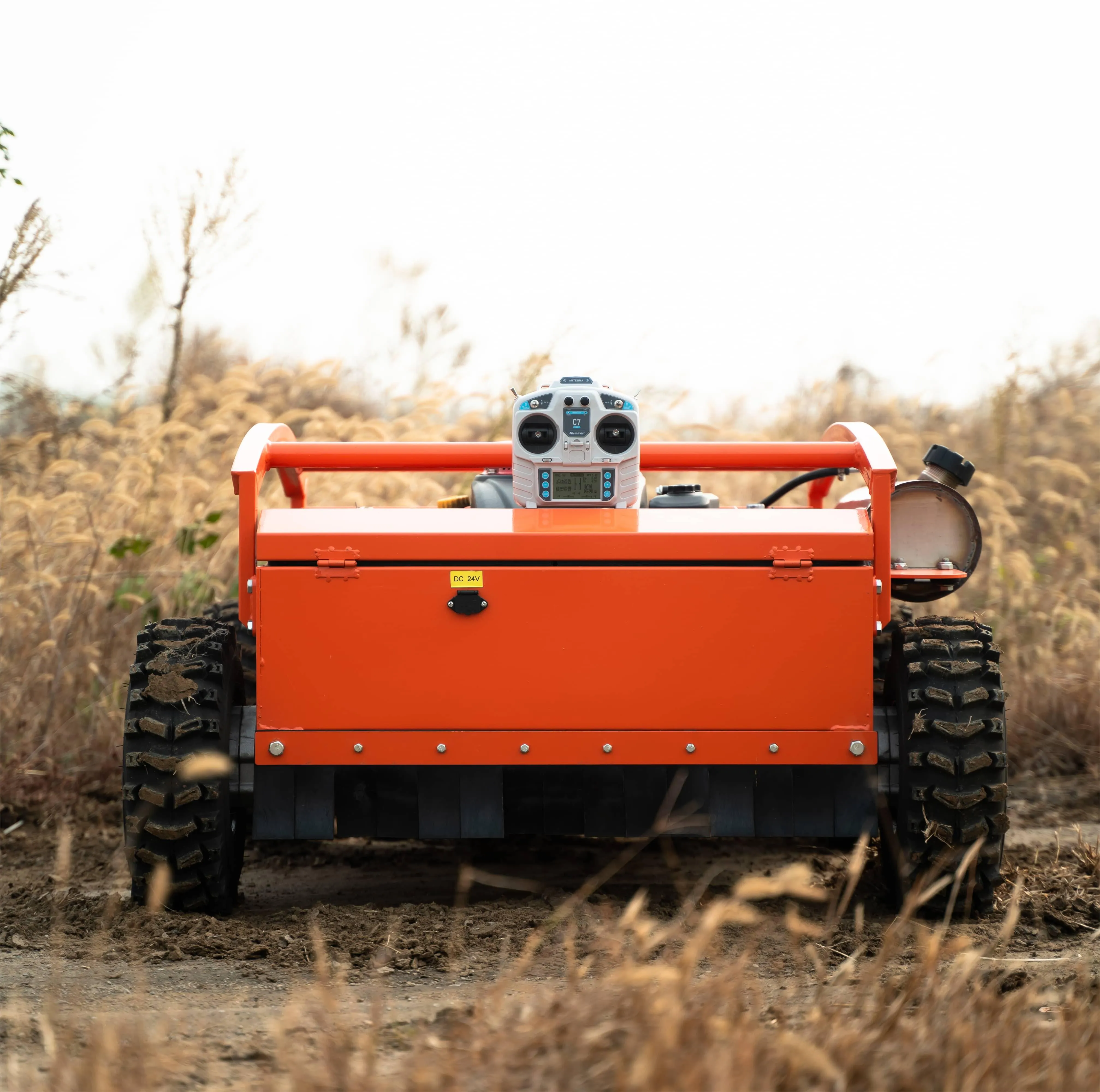 DHgate EPA Certified CE Y3 800 4 Wheel Self Propelled Gas Remote Control Robot Lawn Mower Home Garden