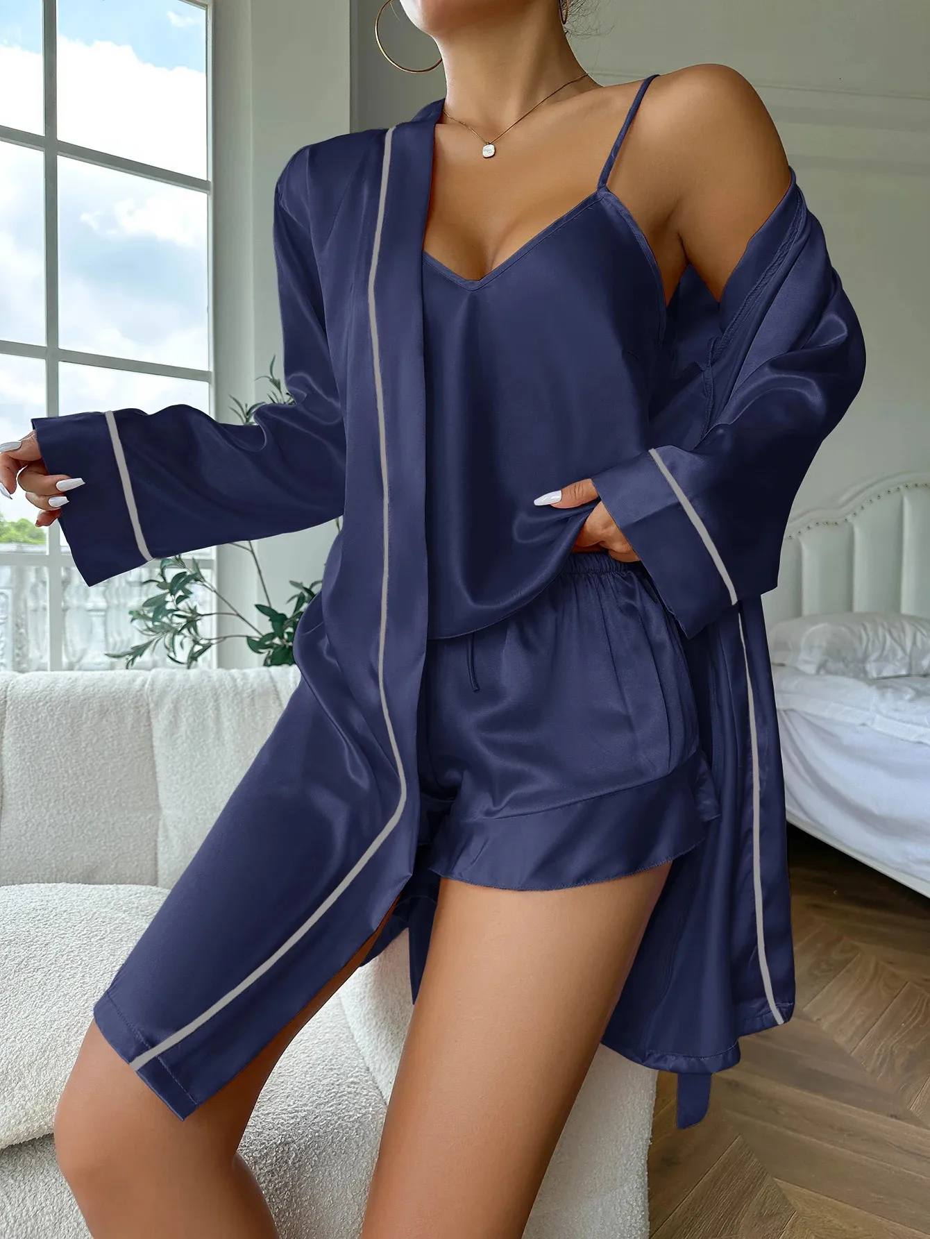 Ensemble Pyjama Satin De Soie Femme - 2 Pièces Manches Courtes Et Pantalon Long, Boutonné Et Ultra Confortable