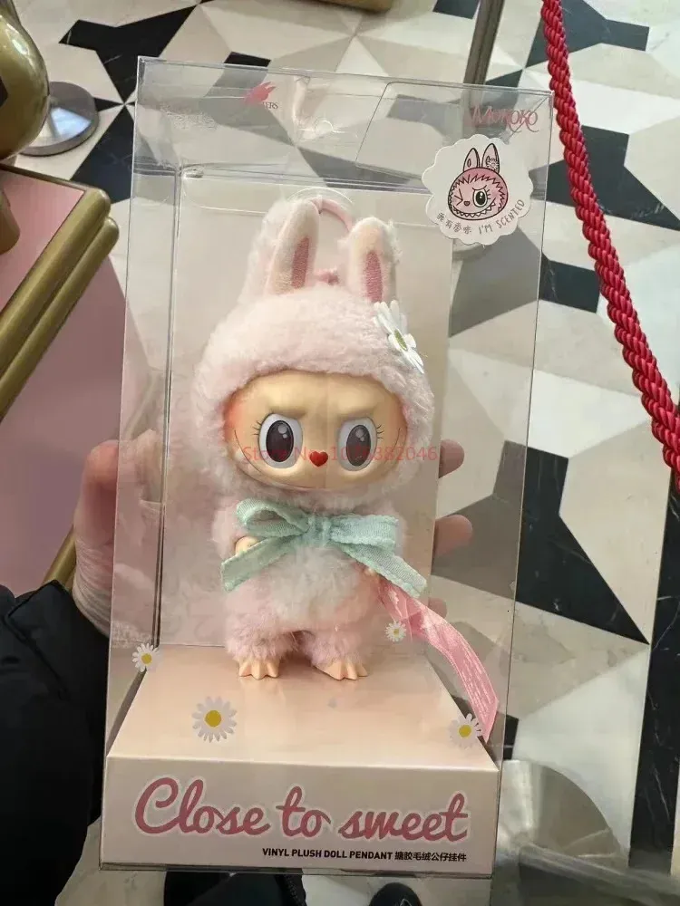 LABUBU ビッグ スイートMOKOKO POP MART Pop Land Labubu MOKOKO Close To Sweet Vinyl Plush