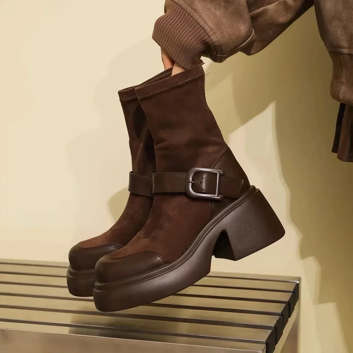 Brown Designer Style Platform Boots – Size 42 where to find brown boots like these?? : r/AusFemaleFashion main image 3