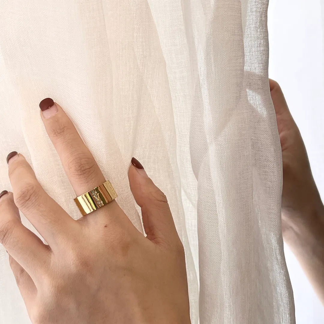 Anillos de compromiso de celebridades – The Jewellery Room, image size:1080x1080