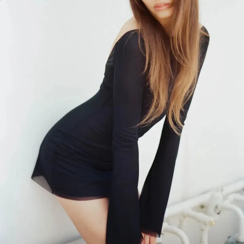 Elegant Black Mini Street Sexy Black Dress for Women - Fashionable, Sexy, and Backless with Full Sleeves - Retro 90s Holiday Graphic Clothing (240929) Elegant Black Mini Street Sexy Black Dress for Women - Fashionable, Sexy, and Backless with Full Sleeves - Retro 90s Holiday Graphic Clothing (240929)