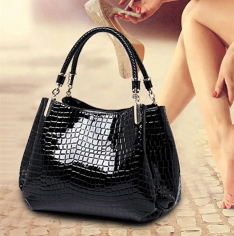 Red Gradient Crocodile Pattern Handbag For Women Durable Faux Leather With Interior Pockets main image 0
