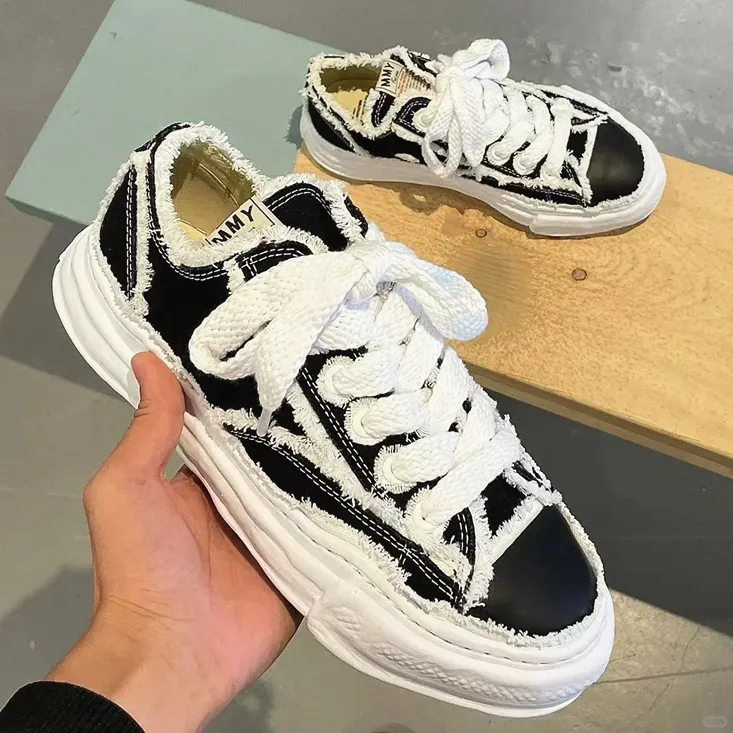 Premium Canvas Sneakers: Luxury Trainers for Men Women Comfort, Style,  Versatility Shop Now!