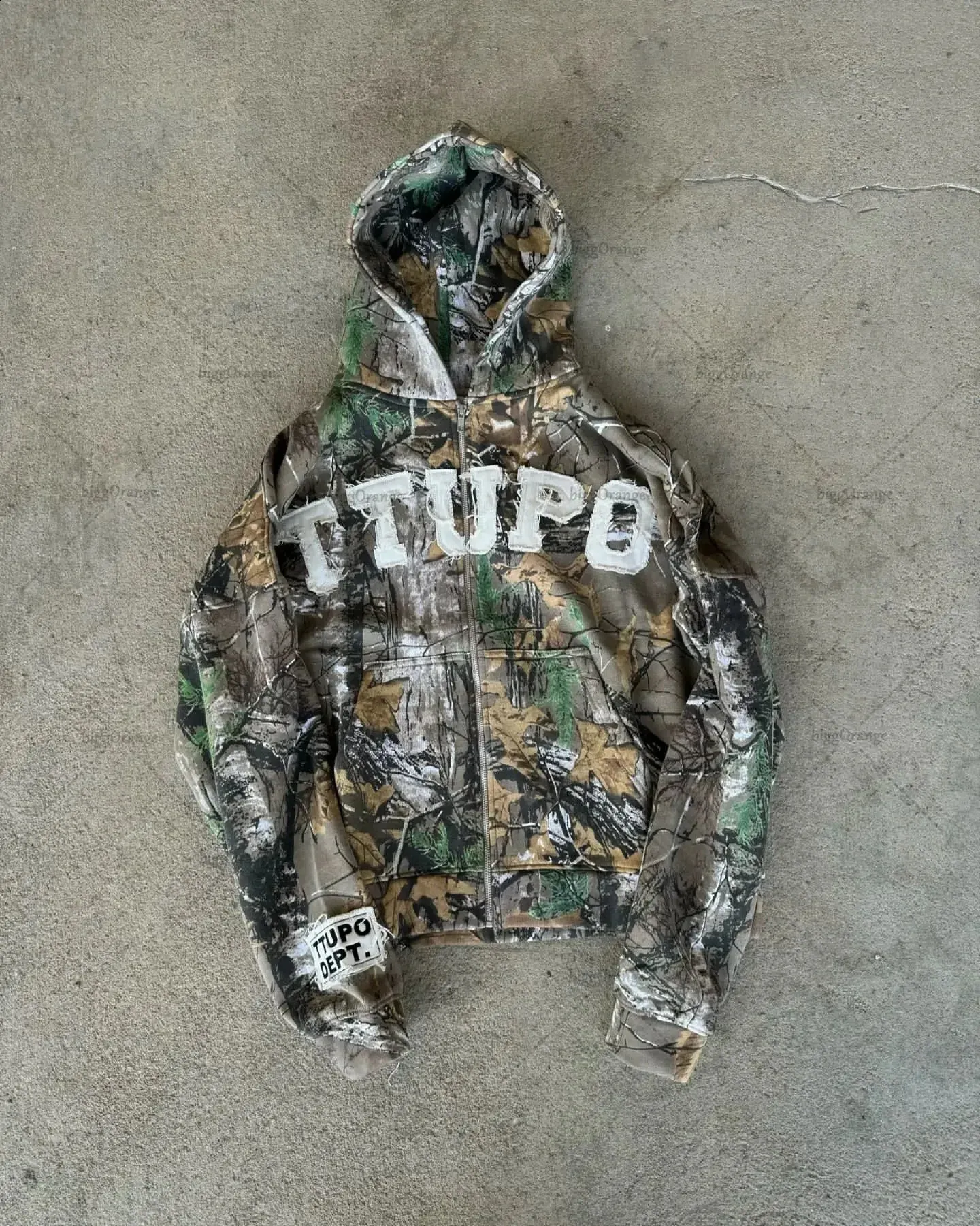 TTUPO Embroidered Zip Up Hoodie – Oversized Cropped From Zara03