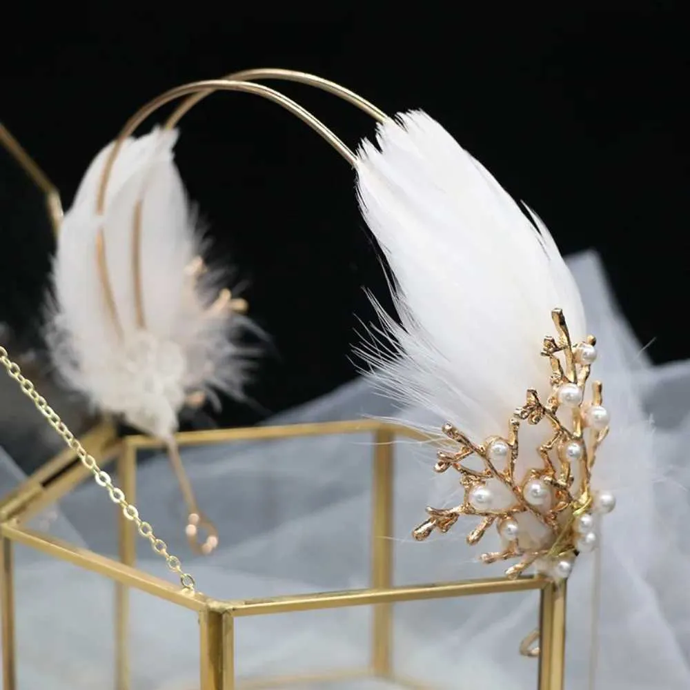 Elegant White Feathered Women\'s Accessory Amazon.com : MWOOT 4Pcs Feather Fascinators Hair Clip  main image 4