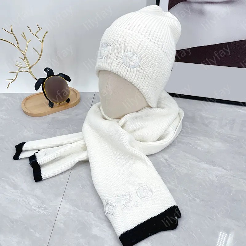Luxury Knit Wool Scarf & Beanie Set for Women & Men - Warm  display picture 1